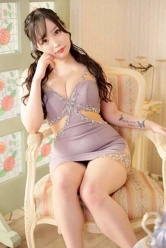 日本女子自曝亲妈给自己找了3个爸,从小遭家暴性侵,17岁被亲爹要求卖身养家!(组图) - 8