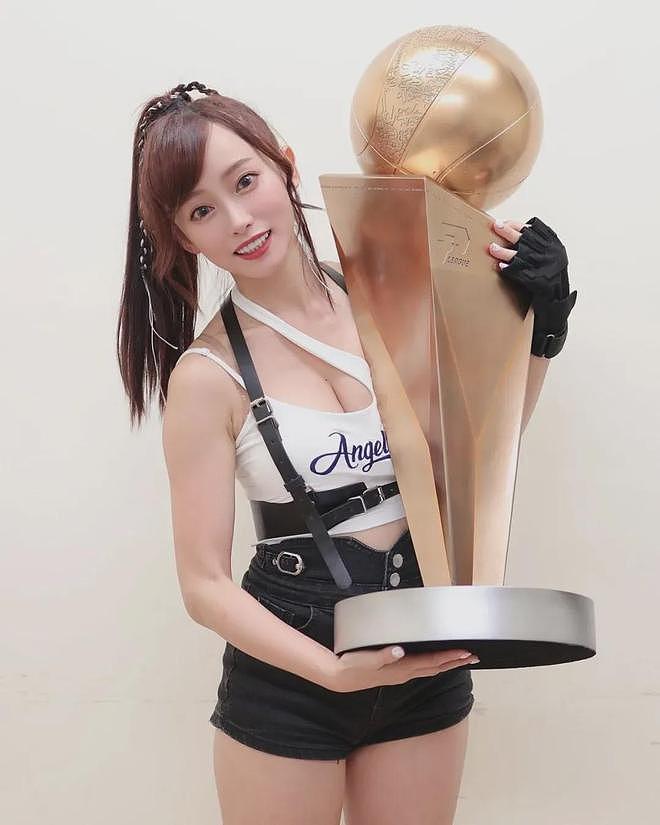 【美女】甜美又可爱萌系美女，身材火辣，时尚阳光，这谁不想得到（组图） - 10