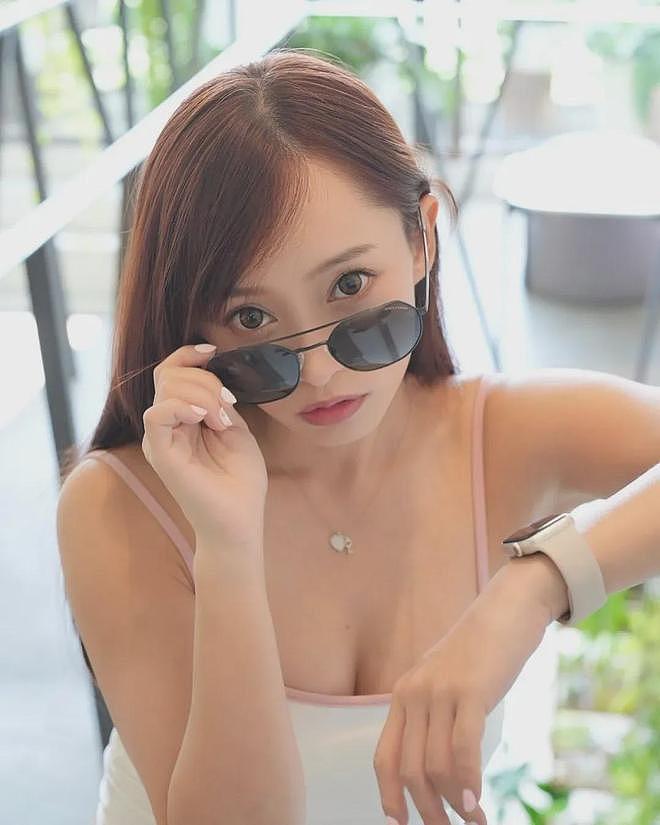 【美女】甜美又可爱萌系美女，身材火辣，时尚阳光，这谁不想得到（组图） - 4