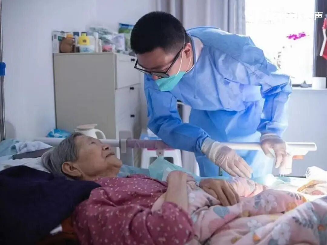 【情感】北京90后网约男护士的9年，从三甲医院裸辞，守护了5000位老人最后的体面（组图） - 8