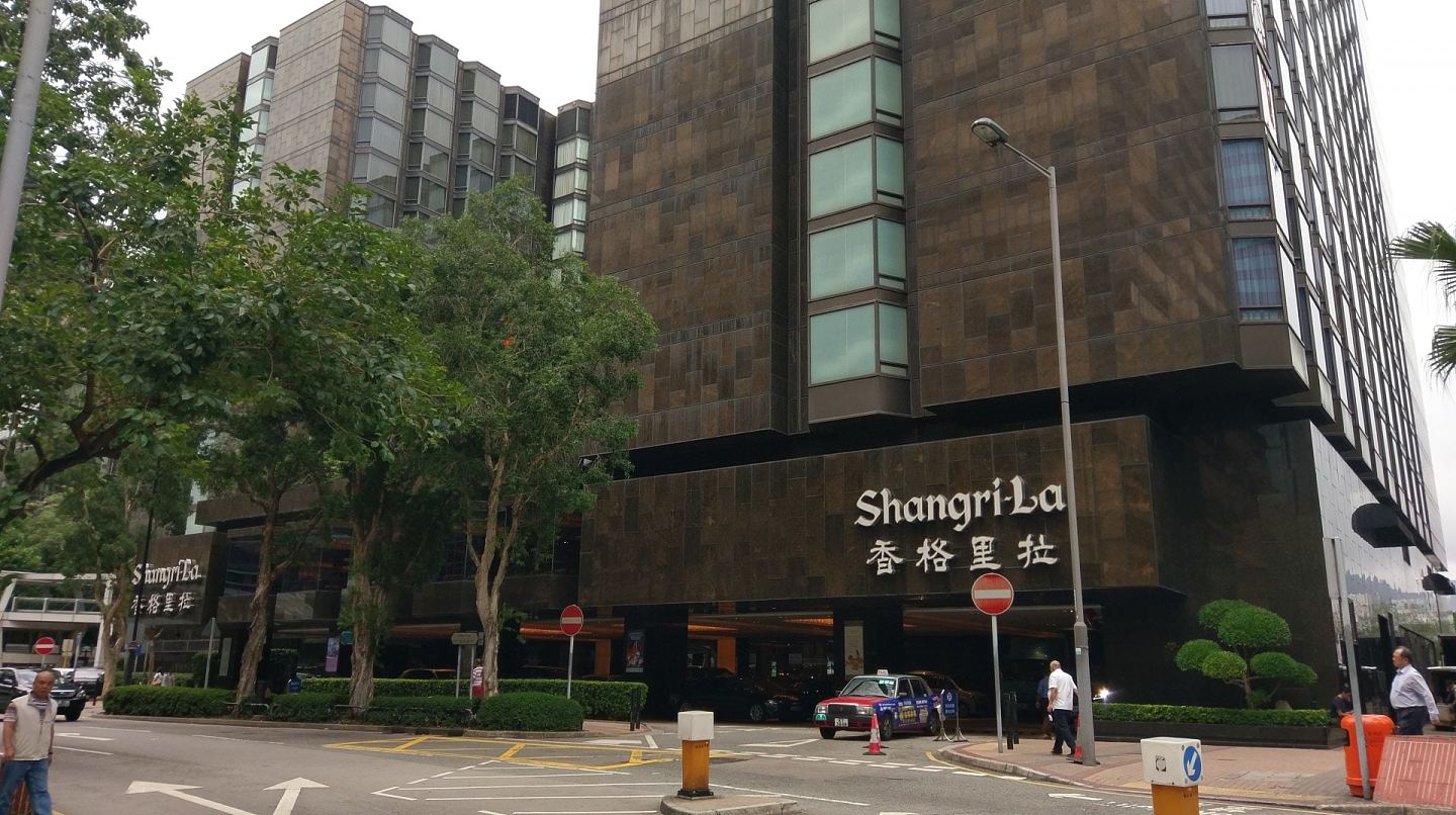 澳洲律师在香港吃“霸王餐”被捕,还押至6月再提讯(组图) - 5