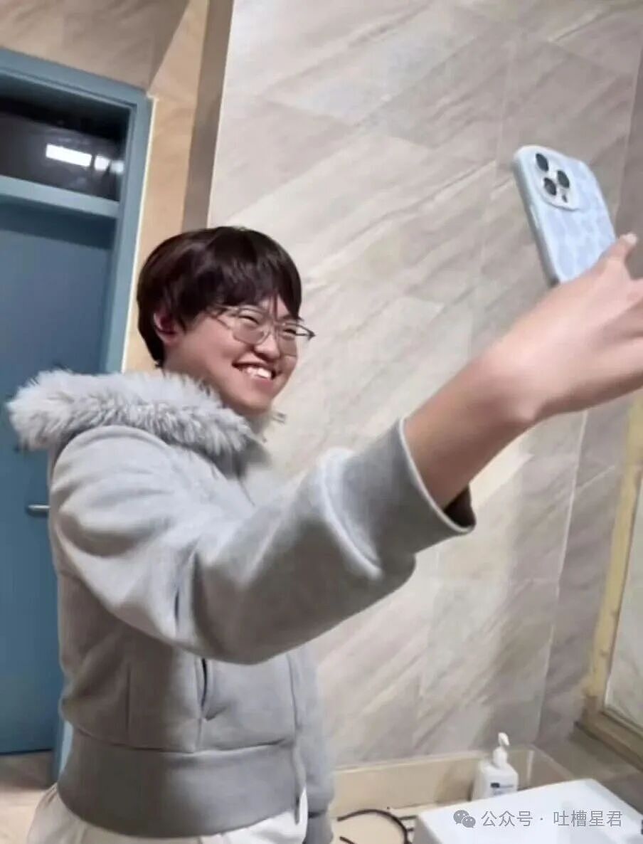 【爆笑】“分手三年的前男友突然加我微信…？”哈哈哈这下前任变前科了！（组图） - 22