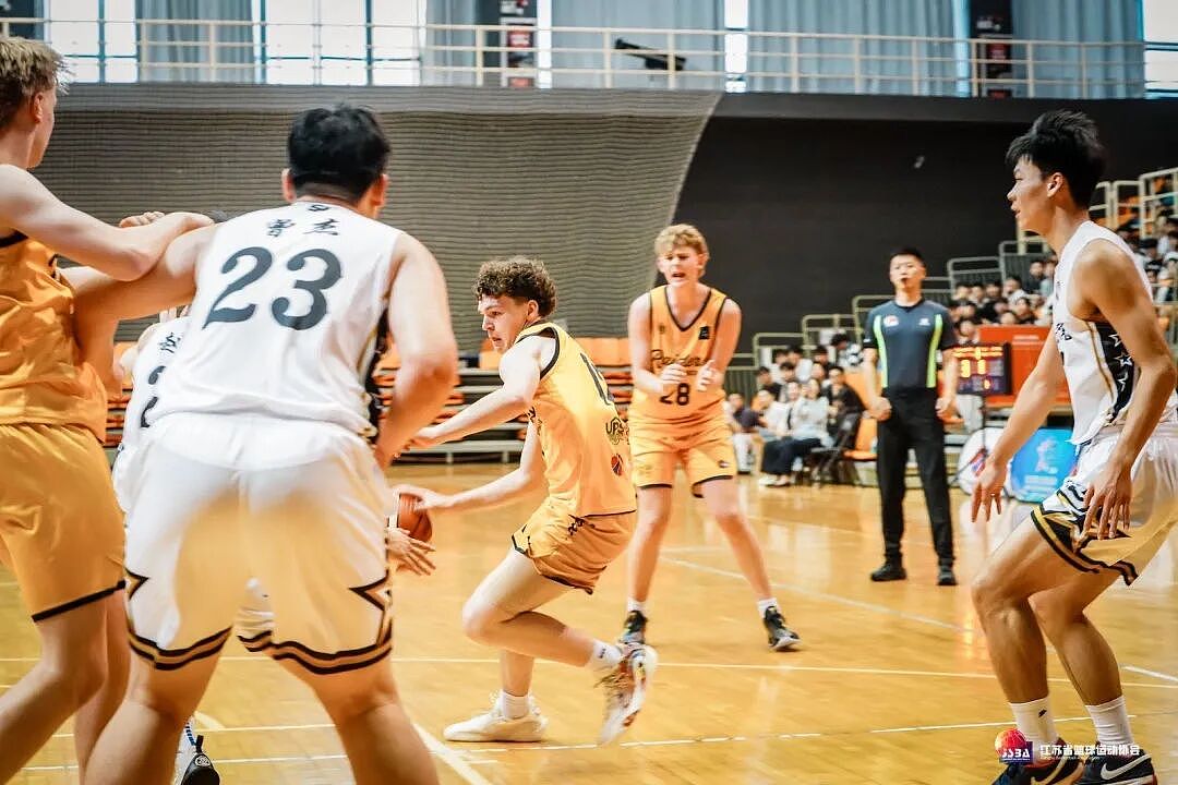 以球会友,以文化连心——诺克斯U18青年队“一带一路”江苏交流活动精彩纷呈 - 3