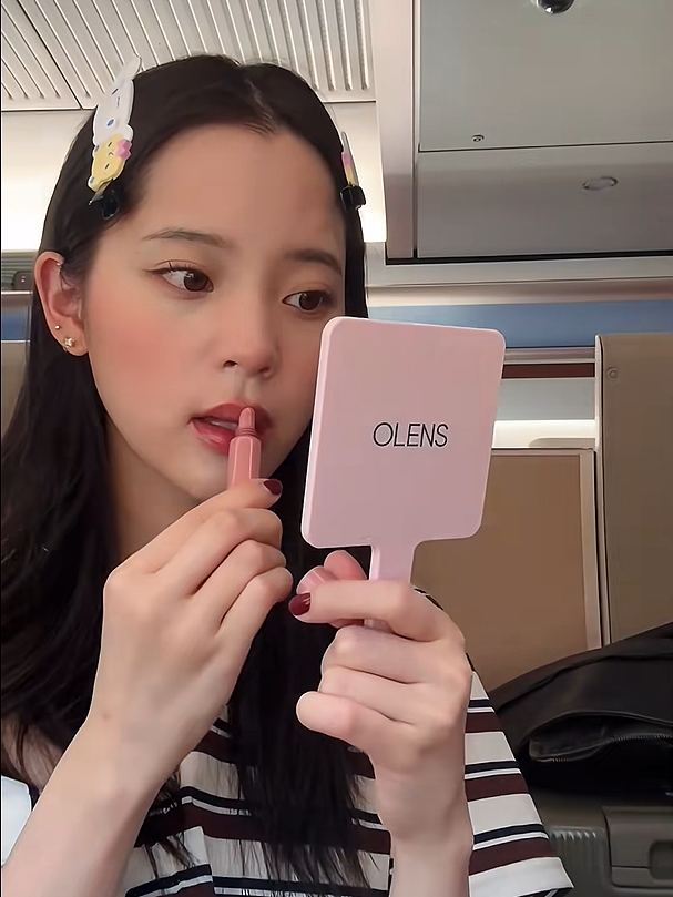 【时尚】Jennie美出新高度！她们带火的美妆神器，到底值不值得买？（组图） - 46