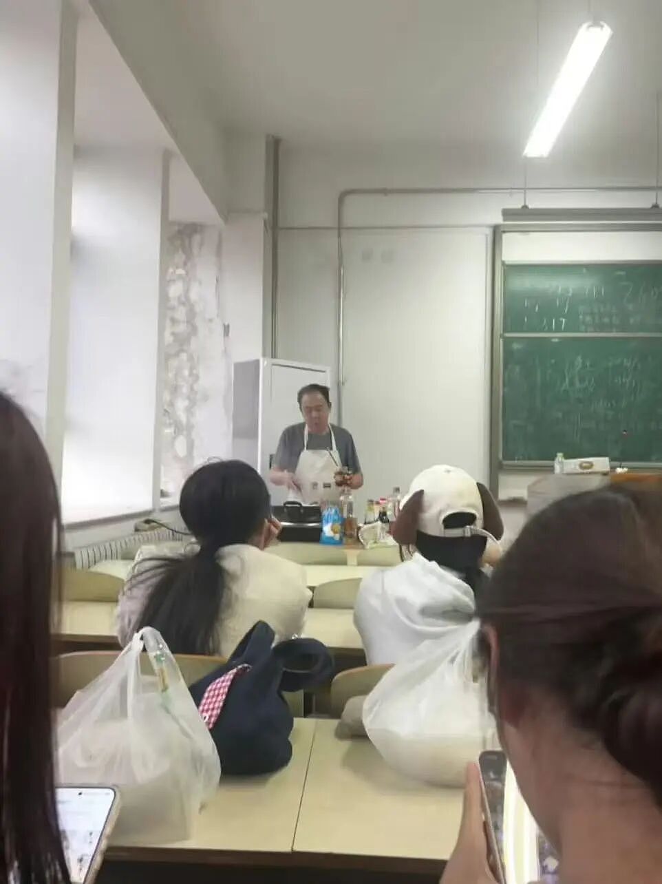 【爆笑】“给公司员工建了个家长群…？”哈哈哈把家长当死侍培养呢！（组图） - 51