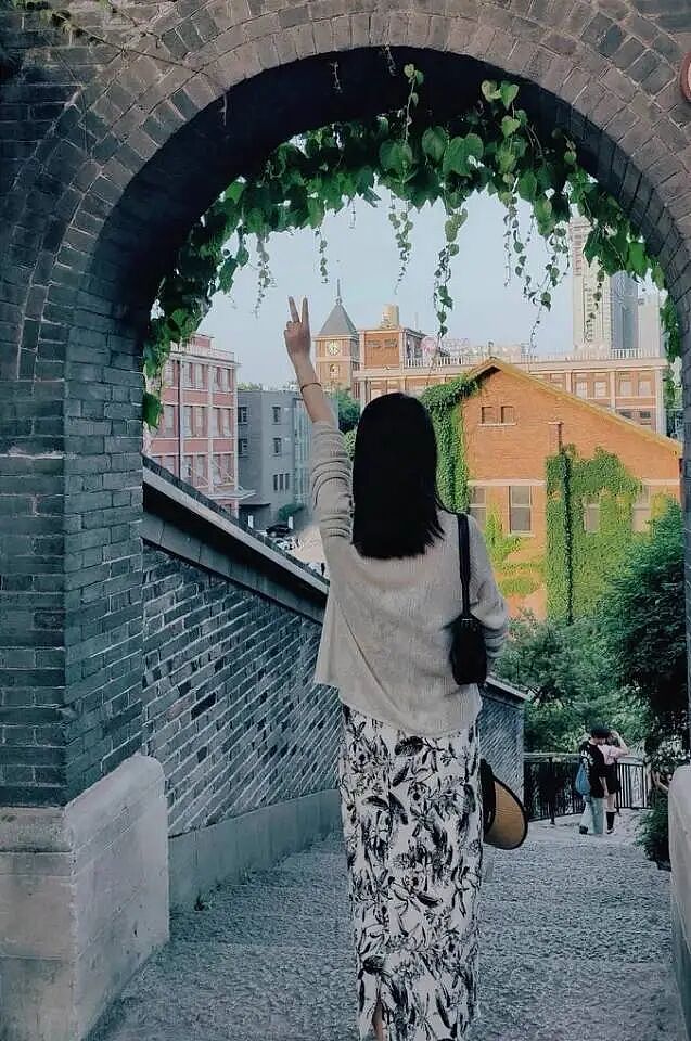 【时尚】今夏流行的“无龄感”穿搭，太美了！（组图） - 14