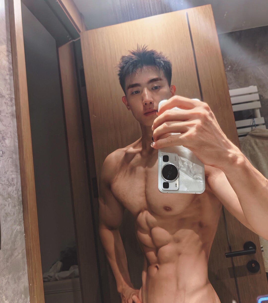【帅哥】双开门，大肌肉，好腹肌（组图） - 8