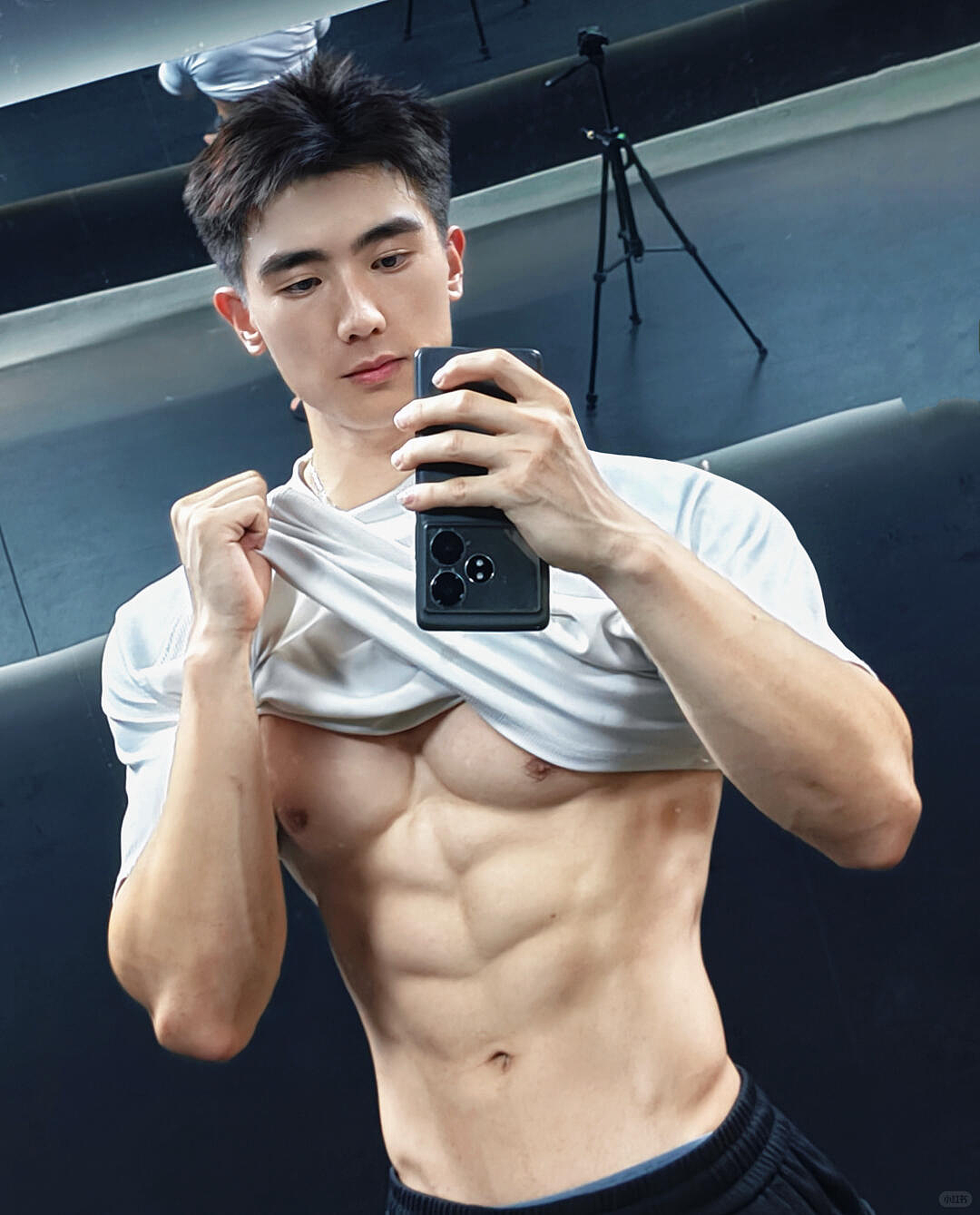 【帅哥】双开门，大肌肉，好腹肌（组图） - 1