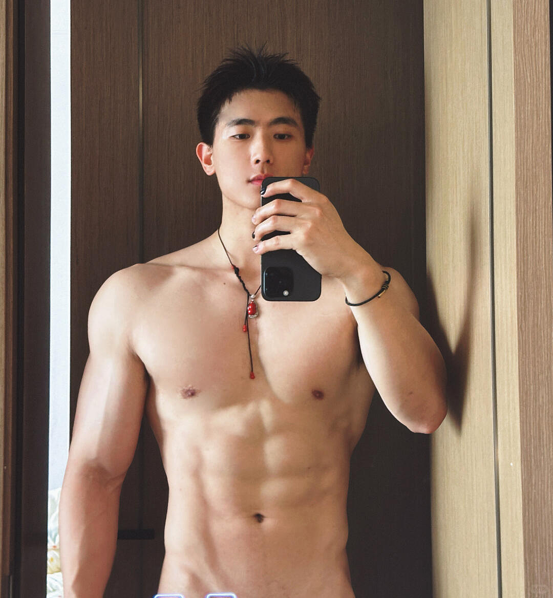 【帅哥】双开门，大肌肉，好腹肌（组图） - 15