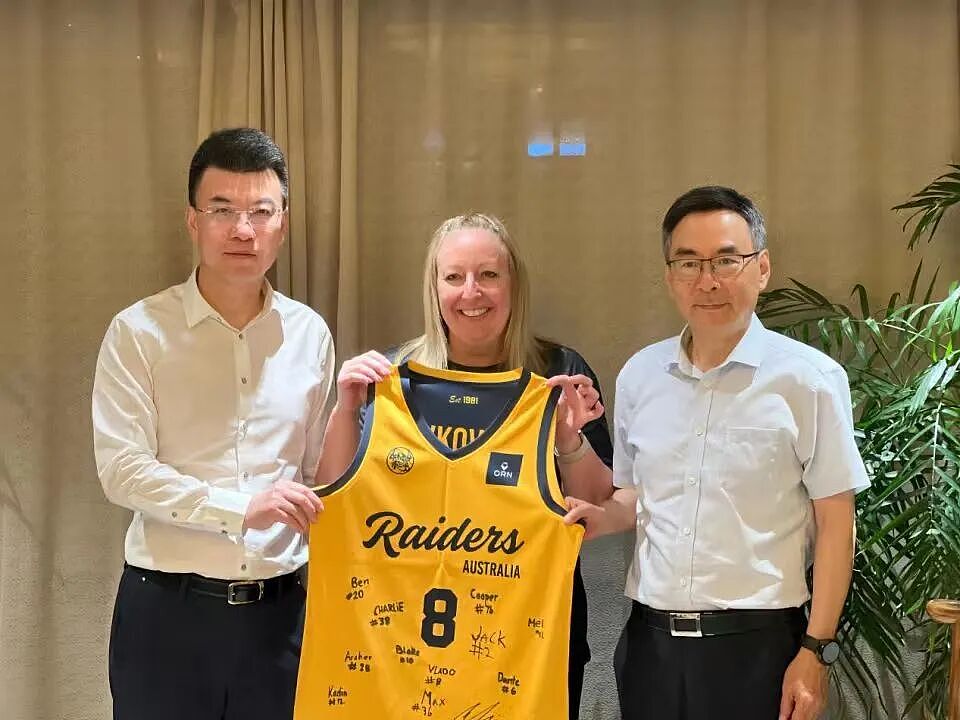 篮球架桥 青春飞扬——2026“一带一路”青年体育交流周暨江苏省-维多利亚州青年篮球交流活动圆满举行（组图） - 16