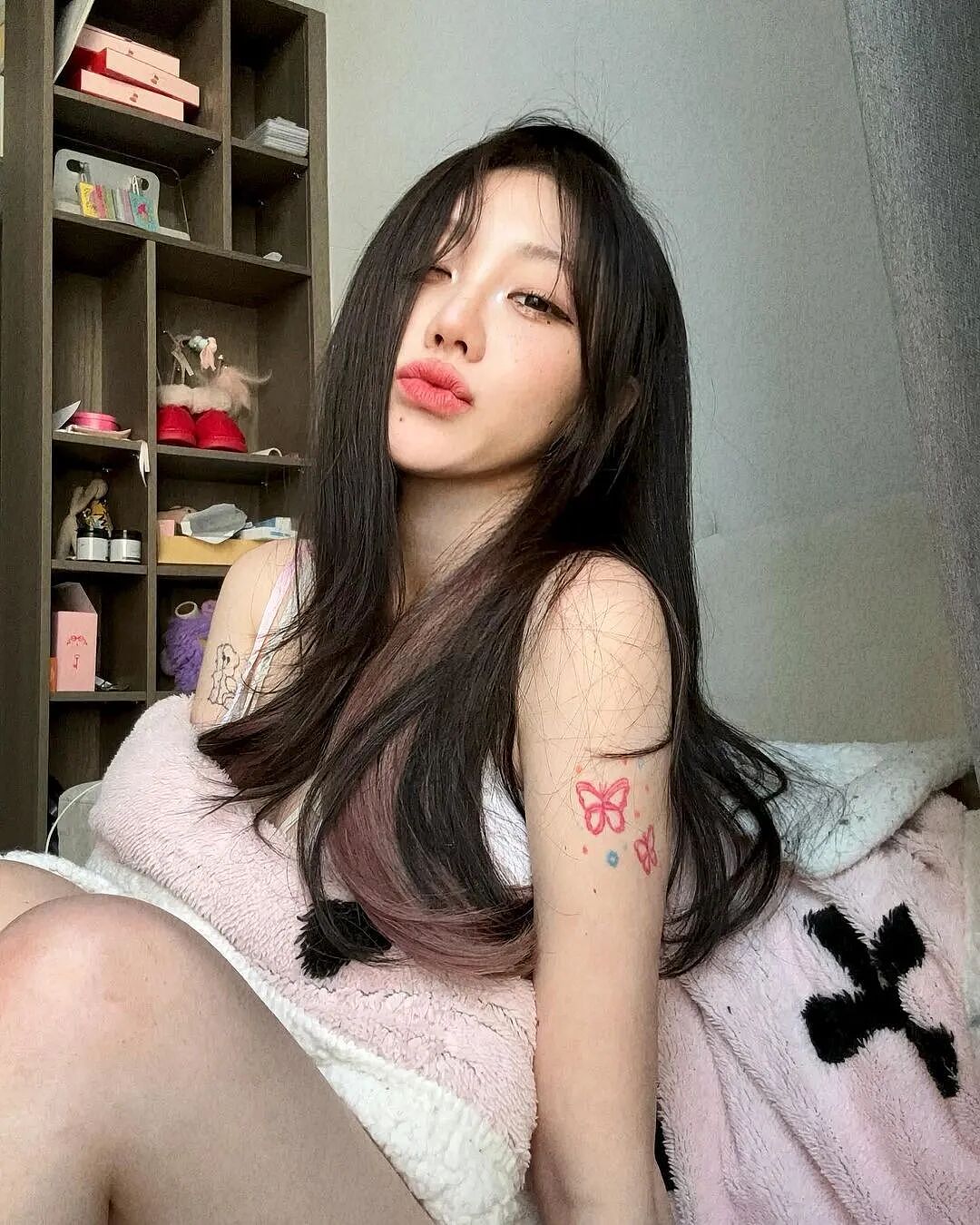 极品韩妹,极致腰臀比,真的太顶级了,这谁受得了!(组图) - 4