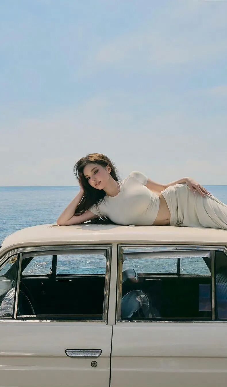 【美女】超绝女网红!身材哇哇好!(组图) - 3