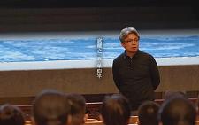 【情感】他俩竟然是夫妻！《主角》里的团长戏外娶了小12岁学生，恋爱16年后结婚，一家三口幸福无比（组图）