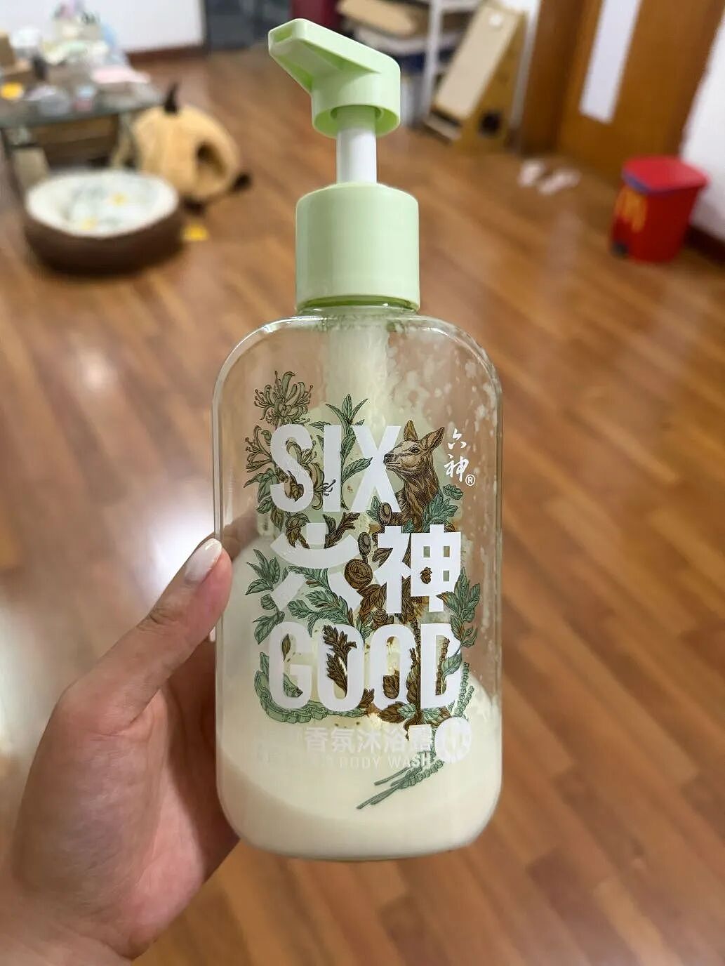 【时尚】聊点实用的：38°高温天出门，全靠它们保持体面美丽（组图） - 57