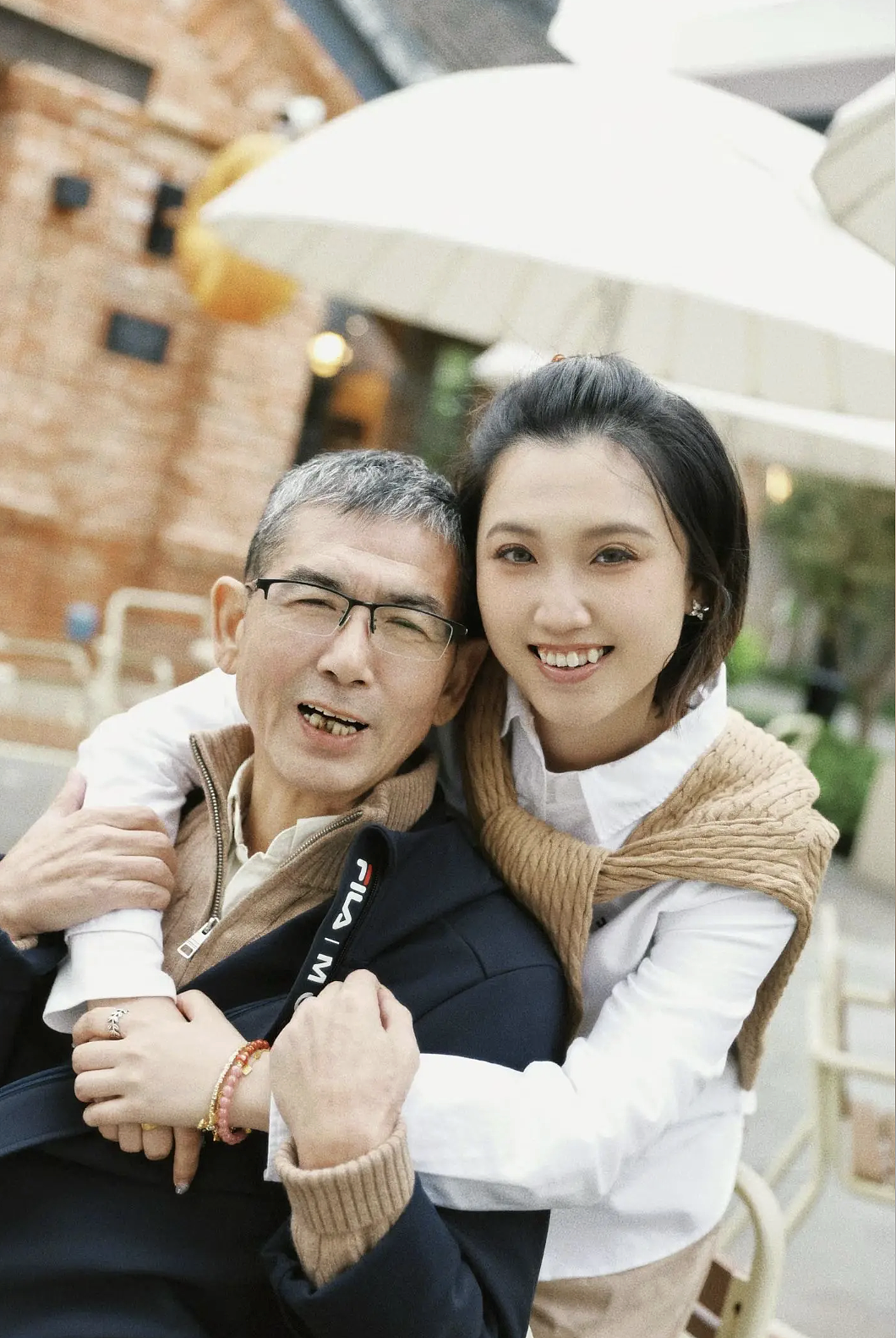 【情感】90后上海独生女,送别父亲,父亲的嘱咐看崩网友(组图) - 14