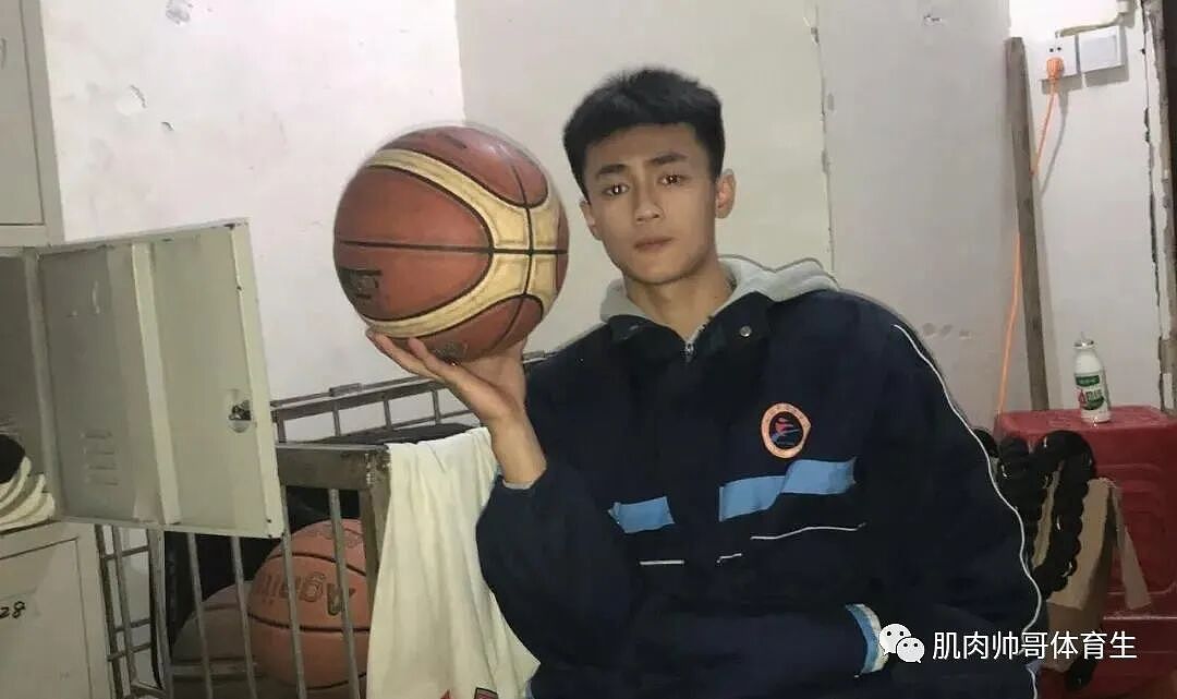 【帅哥】篮球体育生，这样帅气的同学请给我来一打（组图） - 5