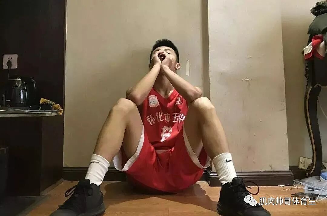 【帅哥】篮球体育生，这样帅气的同学请给我来一打（组图） - 3