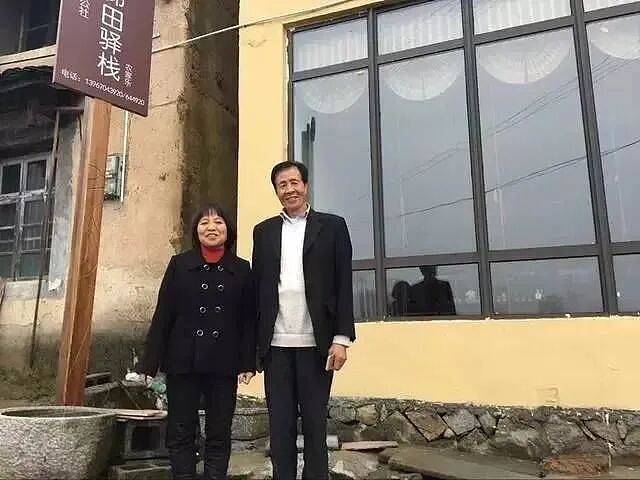【情感】13年前,西班牙华裔富商爱上57岁农妇,舍弃亿万家产归隐山田,如今怎么样了(组图) - 12
