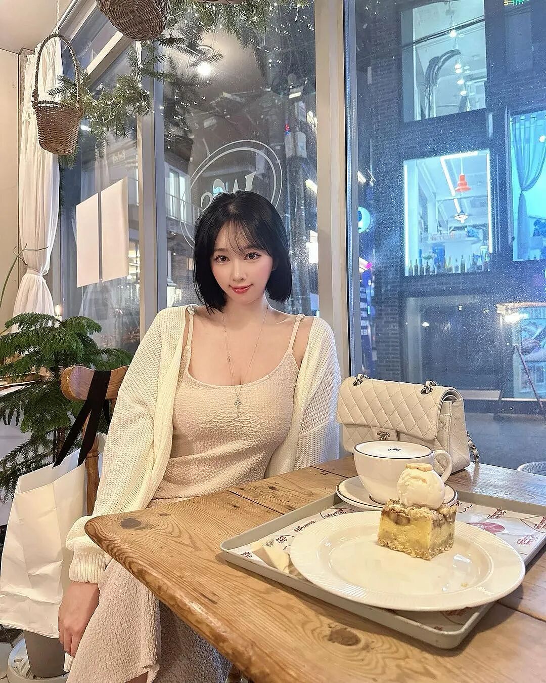 极品韩妹！完美腰臀比！身材太顶级！完全扛不住！（组图） - 13