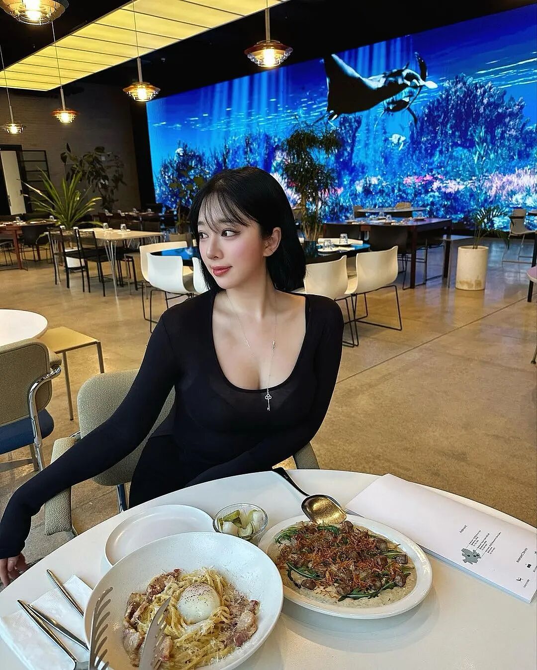 极品韩妹！完美腰臀比！身材太顶级！完全扛不住！（组图） - 12
