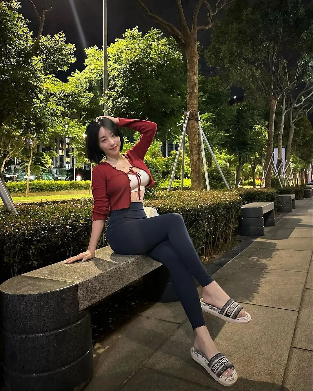 极品韩妹！完美腰臀比！身材太顶级！完全扛不住！（组图） - 6