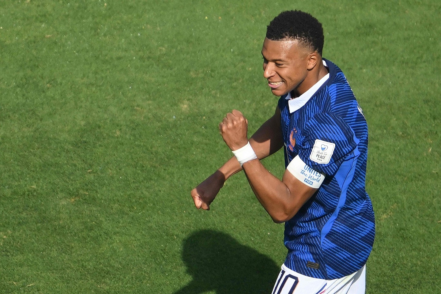 开门红！法国3-1塞内加尔，姆巴佩双响成法国队史射手王 - 14