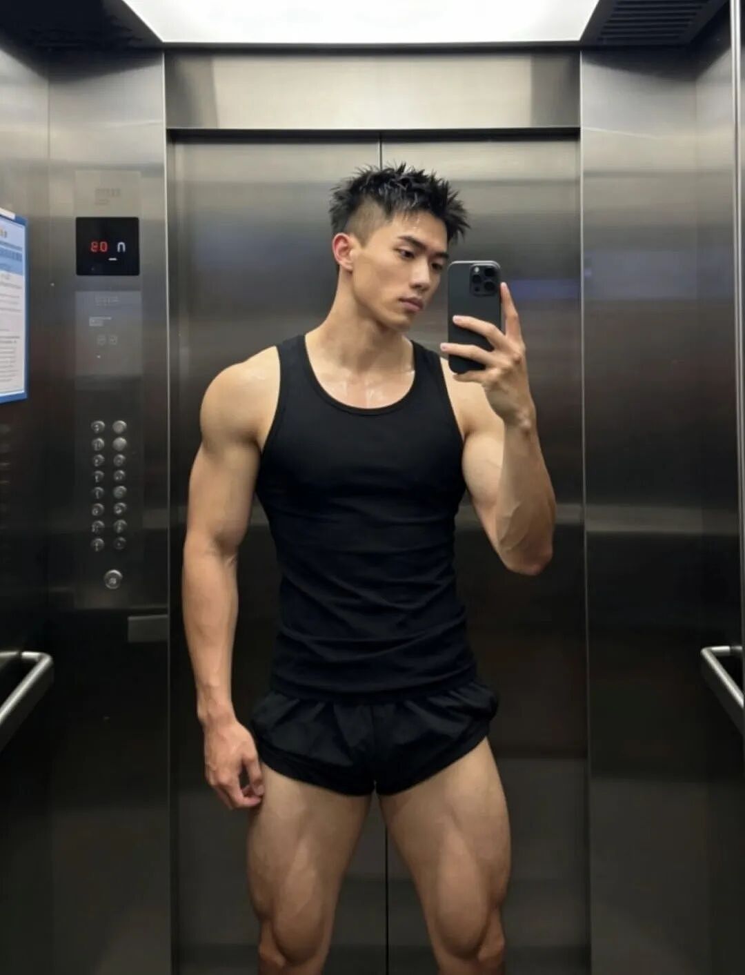 超帅的肌肉男大!你告诉我这是AI?(组图) - 5