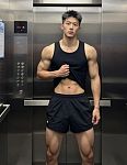 超帅的肌肉男大！你告诉我这是AI？（组图）