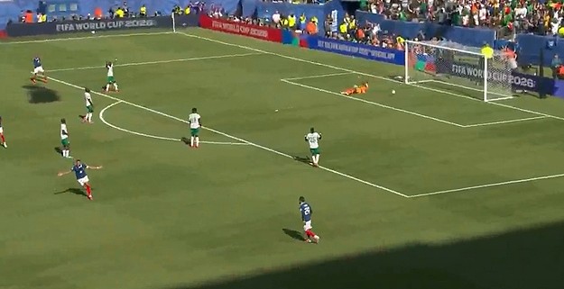 开门红！法国3-1塞内加尔，姆巴佩双响成法国队史射手王 - 24