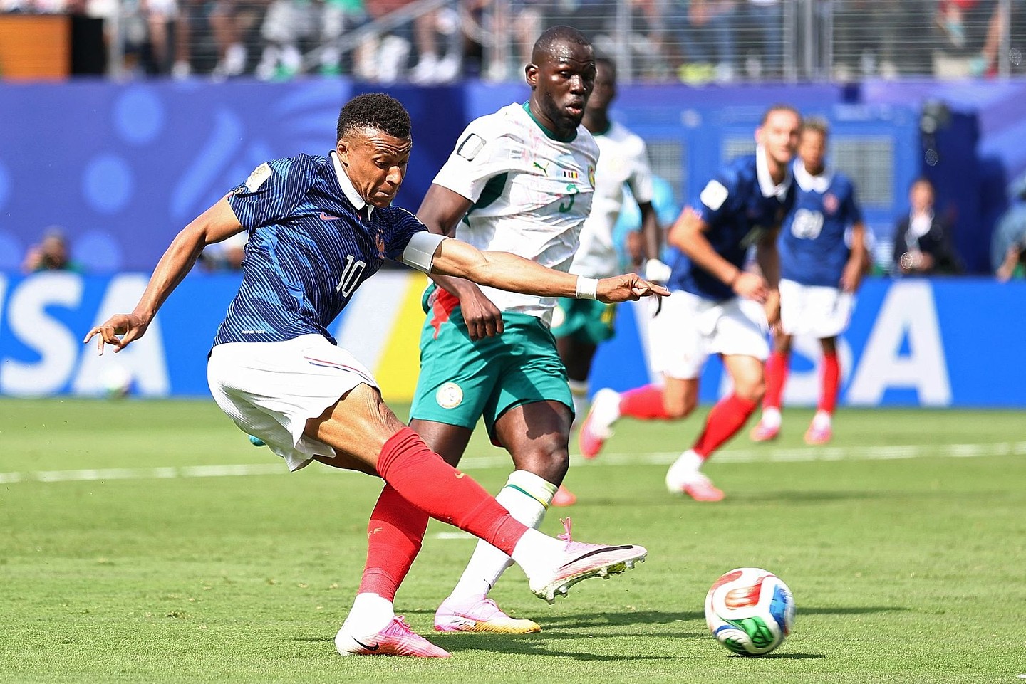 开门红！法国3-1塞内加尔，姆巴佩双响成法国队史射手王 - 12