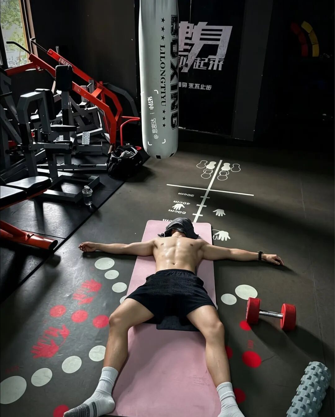 【帅哥】健身房187薄肌小狼狗，旁边哥们眼睛都看直了...（组图） - 7