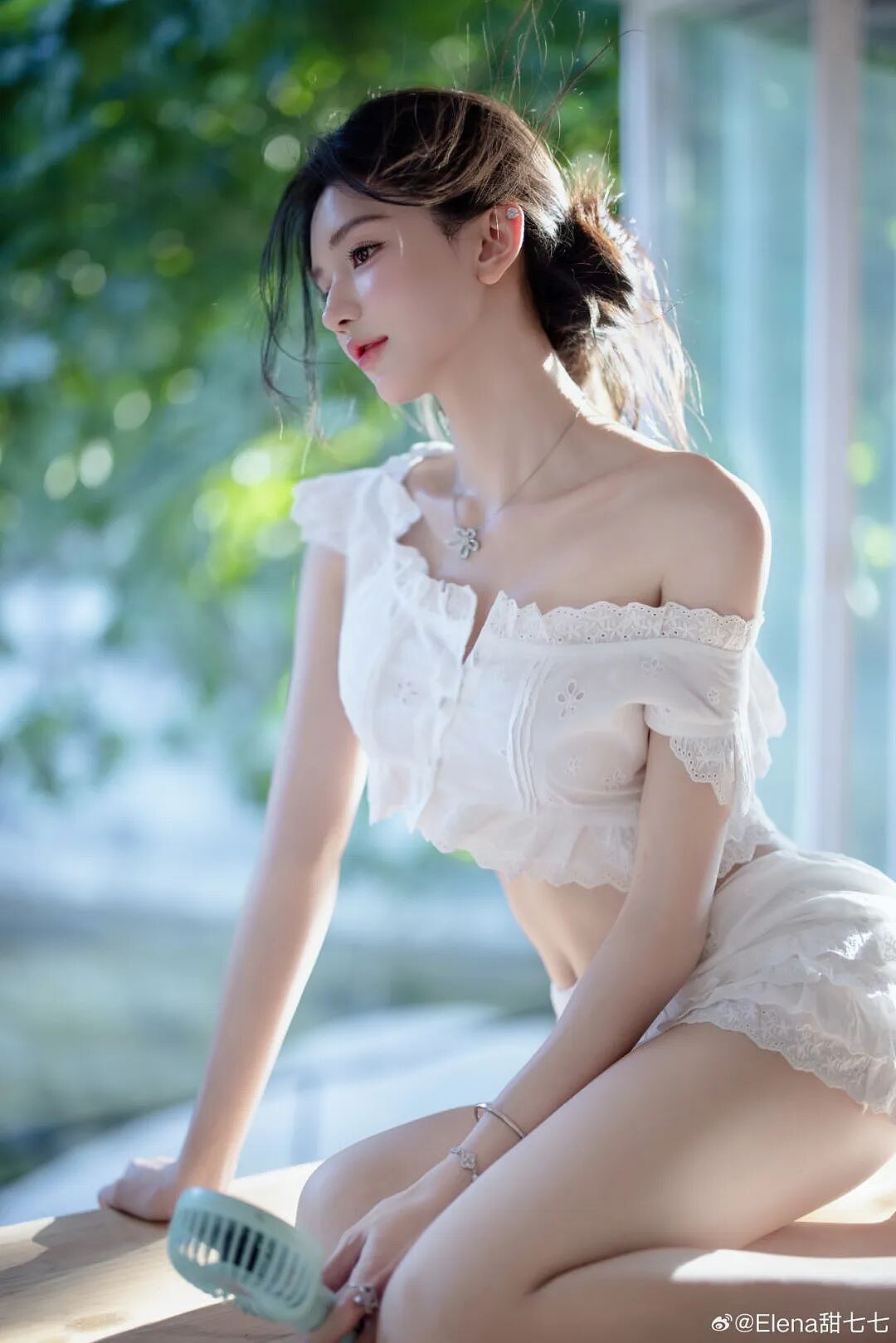 【美女】超绝网红，身材颜值绝了（组图） - 21