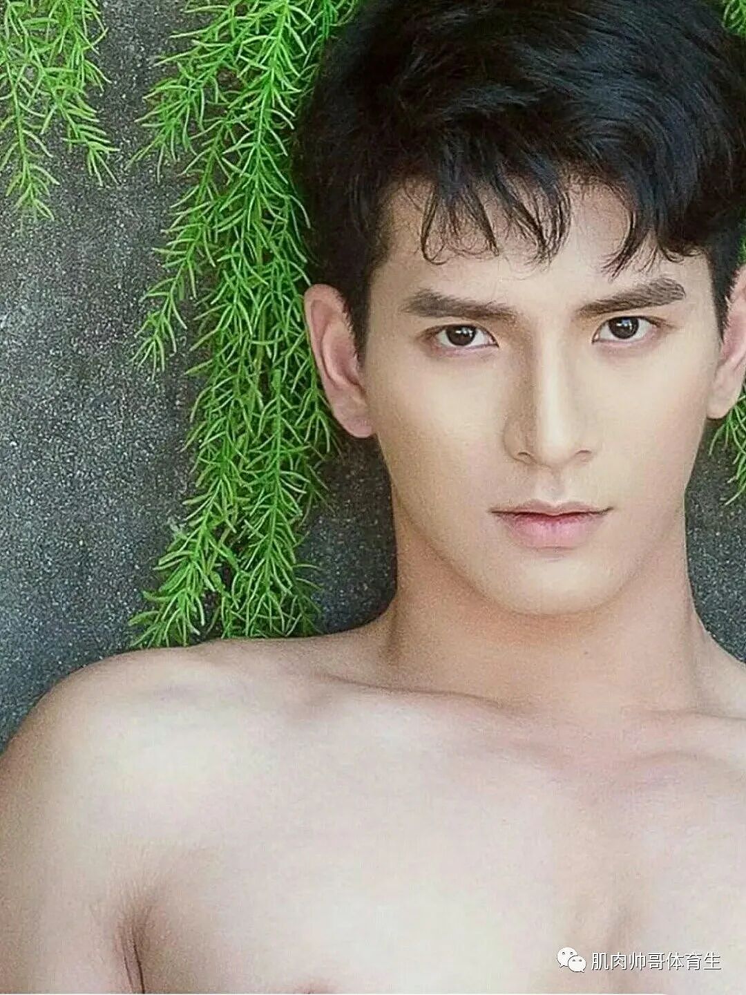【帅哥】健身大男孩，肌肉帅哥体育生（组图） - 7