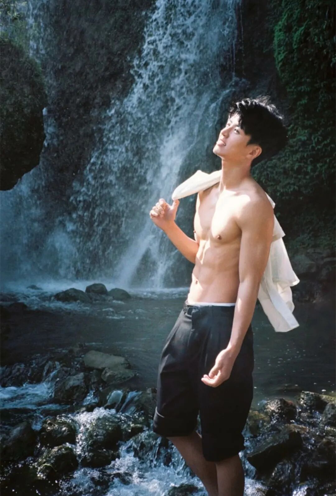 【帅哥】薄肌阳光健身男大,这谁不可啊?(组图) - 10
