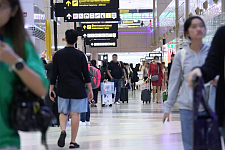 泰国被曝入境“黑色产业链”：中介1.2万泰铢“保过通关”、专坑中国游客！（组图）