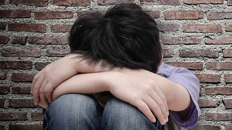 令人发指！澳男拍摄亲生儿女不雅照，甚至还用AI合成！被判4年（组图） - 4