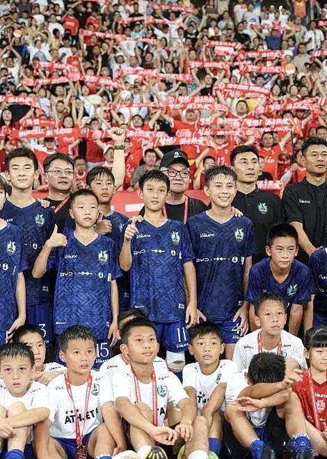 【情感】9年投入5800万，带中国少年夺冠“小世界杯”，妻子曾卖金项链支持（组图） - 3