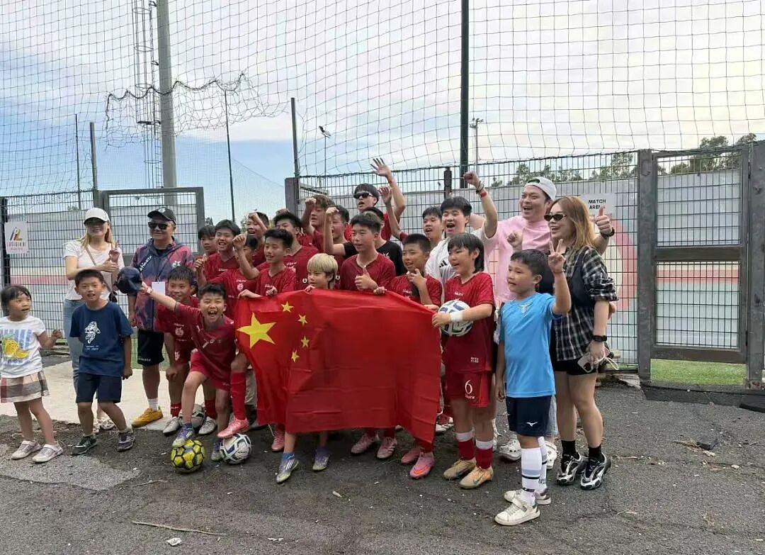 【情感】9年投入5800万，带中国少年夺冠“小世界杯”，妻子曾卖金项链支持（组图） - 18