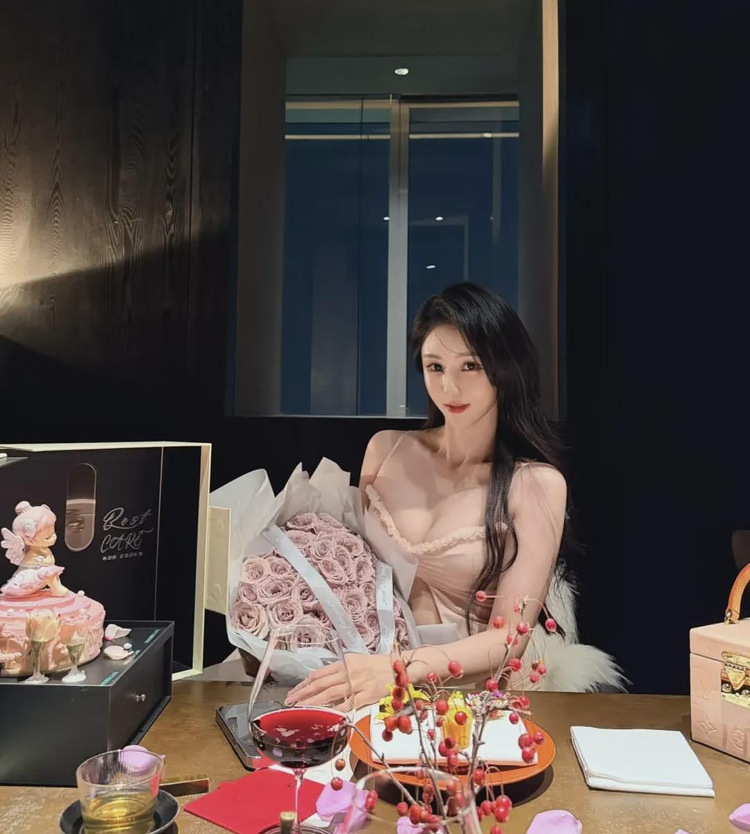 【美女】国产美女 | 肉肉 - 9