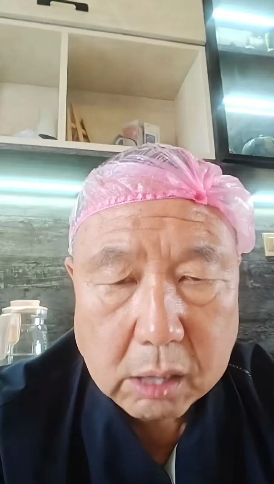 【爆笑】“女儿没做过的医美60岁老爸先做上了…？”哈哈哈做完瞬间解锁善良人格！（组图） - 5