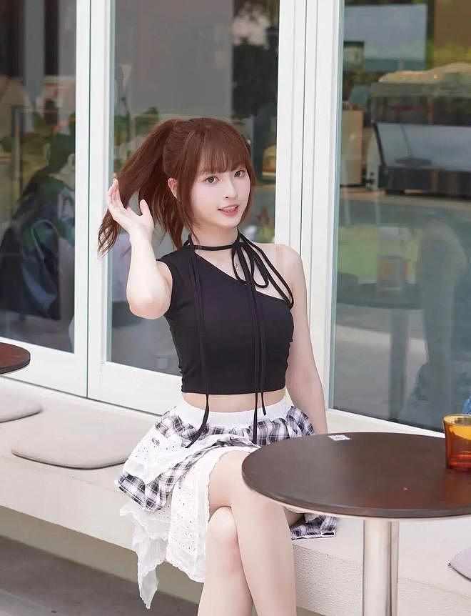 【美女】双马尾啦啦妹子,甜美长相,身材火辣,狠狠戳中审美?(组图) - 3