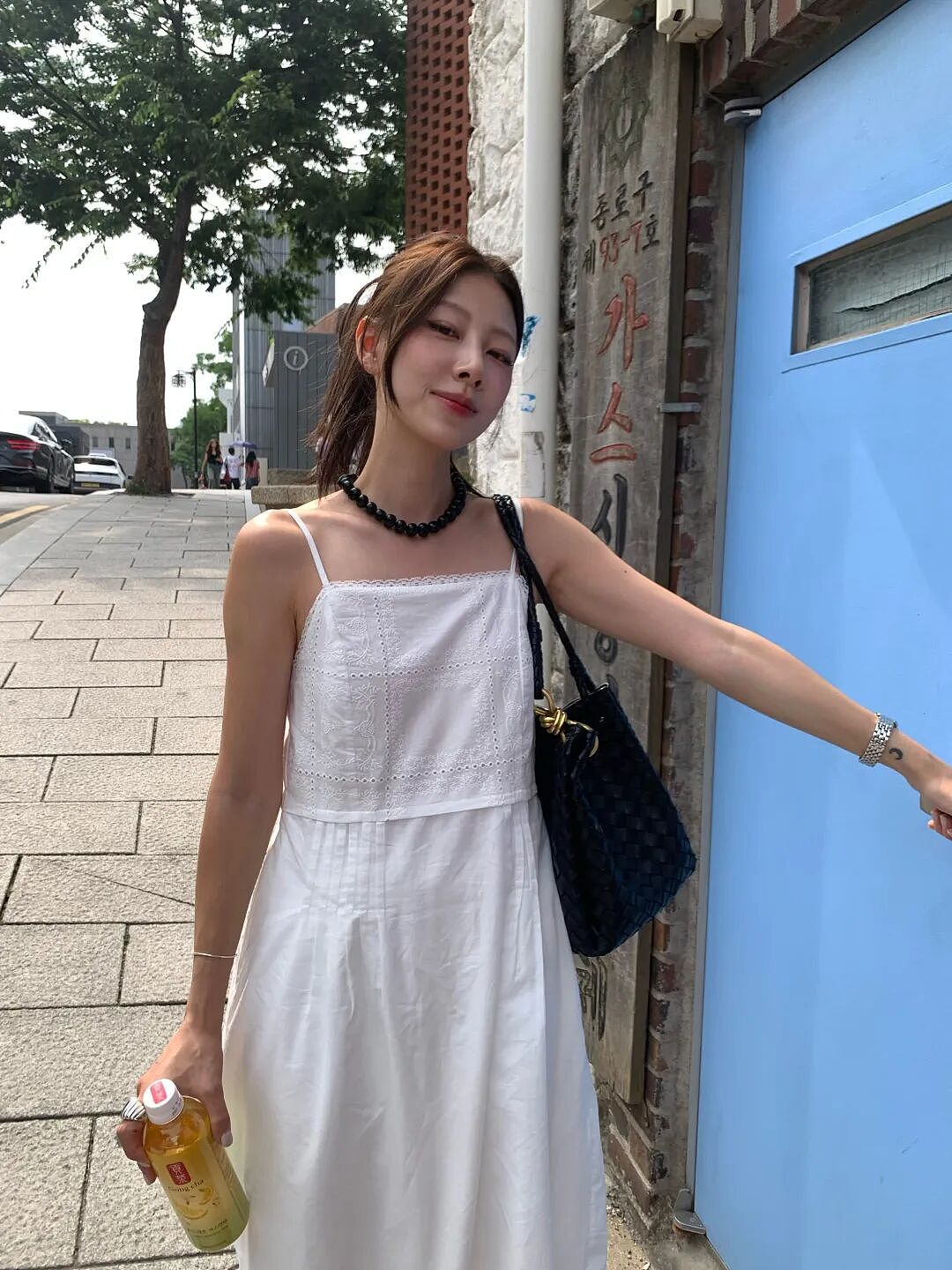 【时尚】ins高赞穿搭合集|为什么有些女生穿得简单,却总让人忍不住多看两眼?(组图) - 42