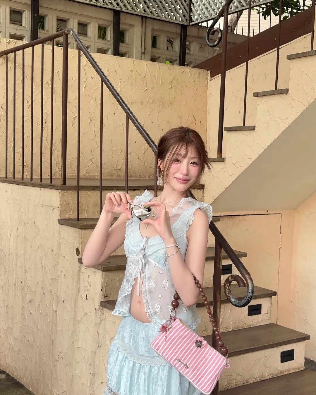 【时尚】ins高赞穿搭合集|为什么有些女生穿得简单,却总让人忍不住多看两眼?(组图) - 3