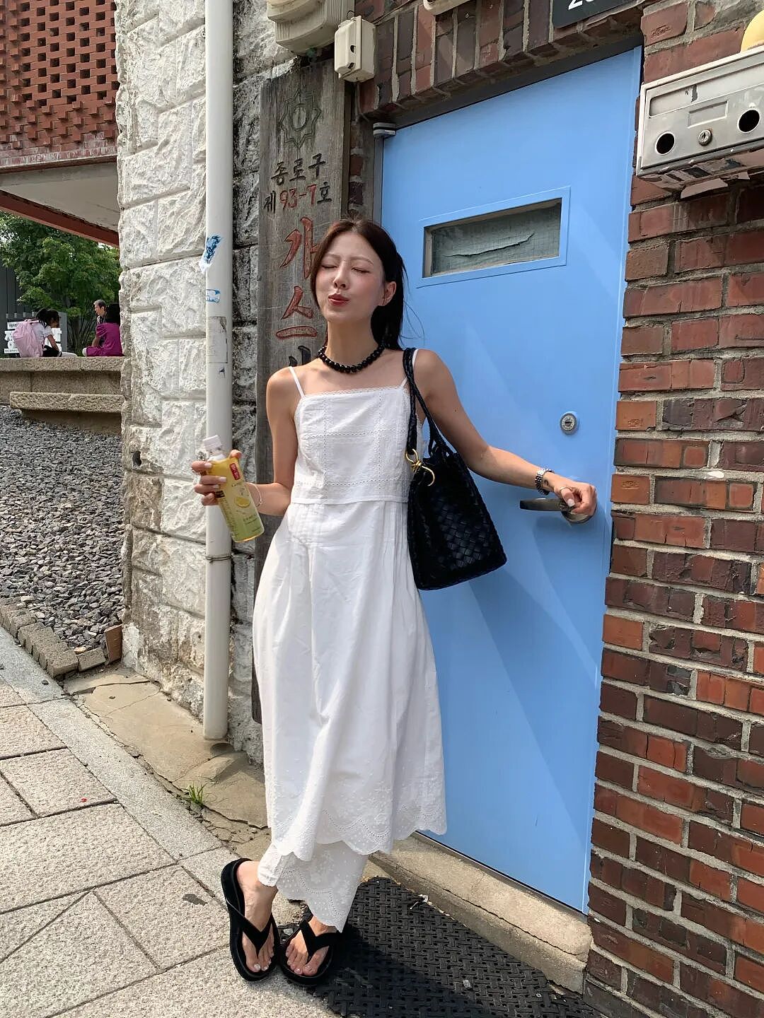 【时尚】ins高赞穿搭合集|为什么有些女生穿得简单,却总让人忍不住多看两眼?(组图) - 46