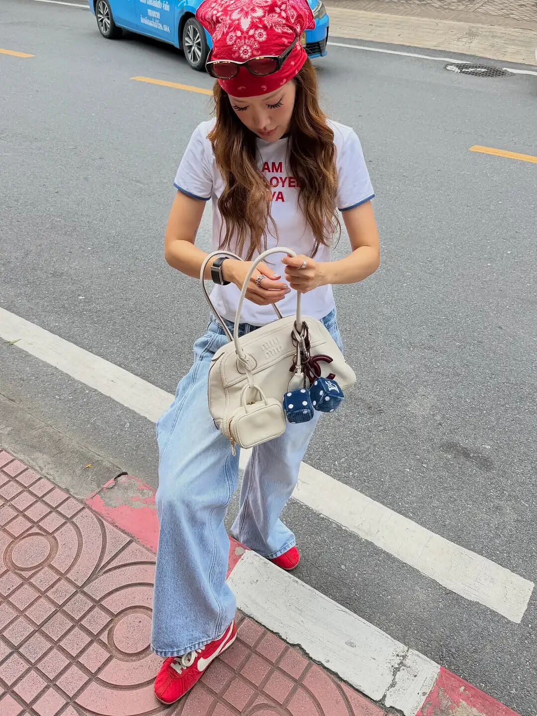 【时尚】ins高赞穿搭合集|为什么有些女生穿得简单,却总让人忍不住多看两眼?(组图) - 18