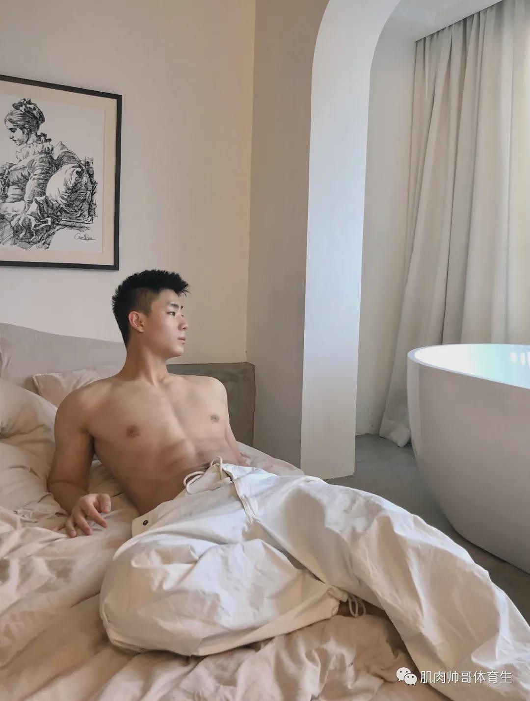 【帅哥】肌肉帅哥,身材标准的健身男孩子 - 4