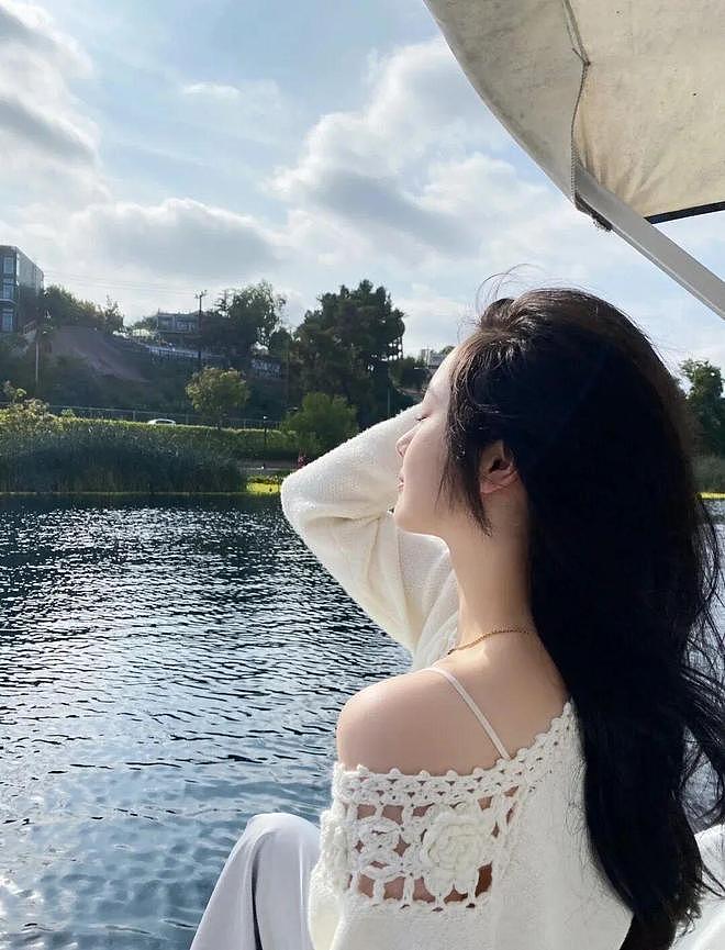 【美女】甜美妹子,肤白水嫩,做你女朋友你想拒绝?(组图) - 3