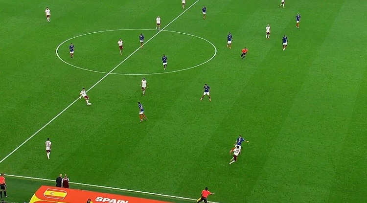 时隔16年进决赛!西班牙2-0法国,亚马尔造点,奥亚萨瓦尔、波罗破门(视频/组图) - 34