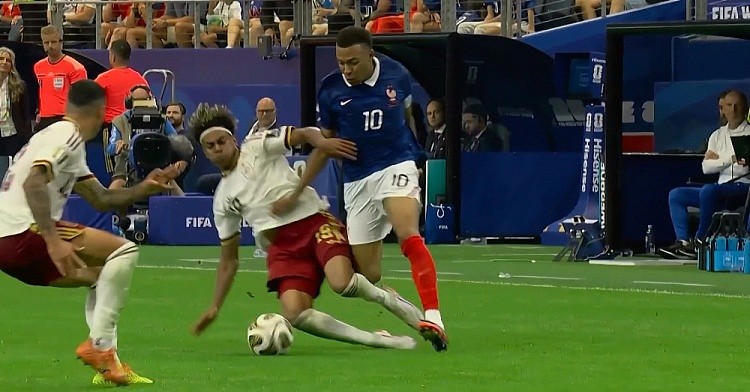 时隔16年进决赛!西班牙2-0法国,亚马尔造点,奥亚萨瓦尔、波罗破门(视频/组图) - 66