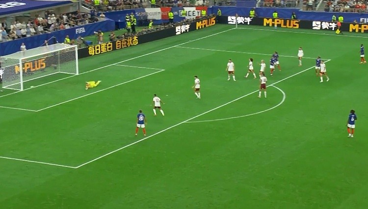 时隔16年进决赛!西班牙2-0法国,亚马尔造点,奥亚萨瓦尔、波罗破门(视频/组图) - 61